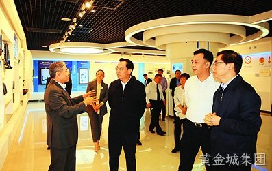 陈良贤副省长到惠调研时，莅临黄金城集团视察并鼓励——继续加大创新研发投入 推动企业实现更大发展